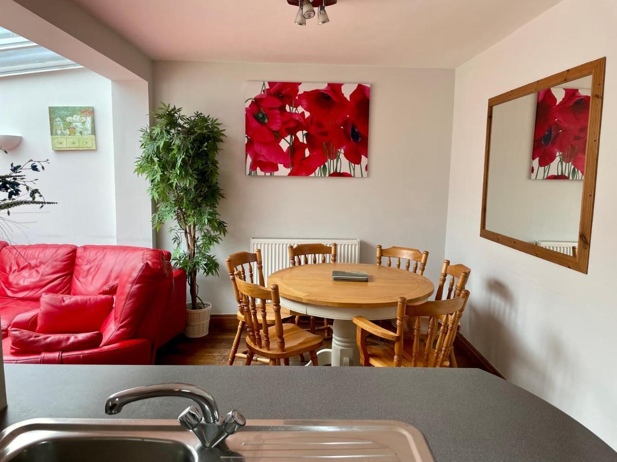 Somers House - Pet Friendly & Parking Сasa de vacaciones *